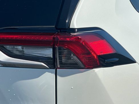 Used 2022 Toyota RAV4 XSE AWD/4WD image 50