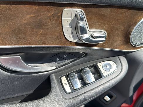 Used 2017 Mercedes-Benz GLC 300 4MATIC Coupe image 21