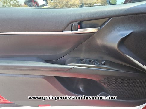 Used 2023 Toyota Camry SE FWD image 16