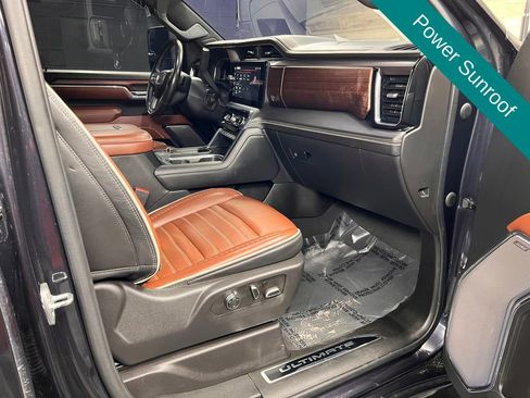 Used 2024 GMC Sierra 3500 Denali Ultimate image 8