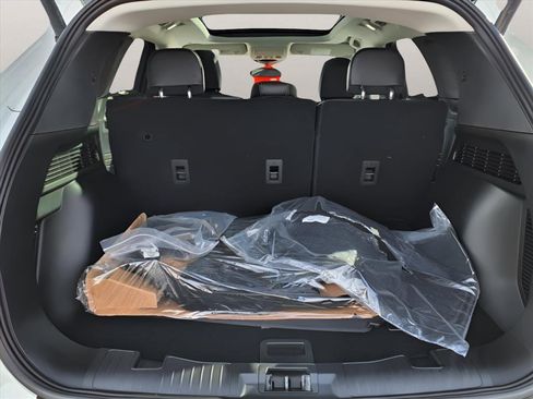 New 2025 Ford Escape SE image 19