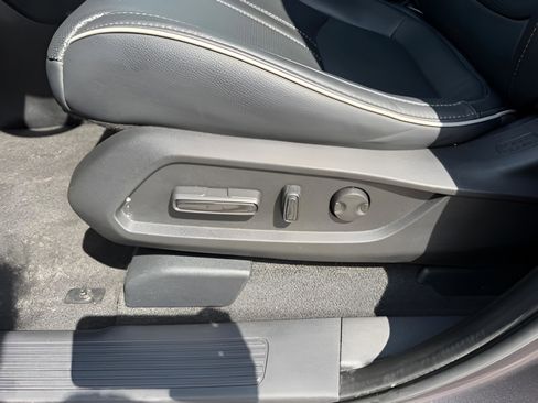 Used 2023 Honda Pilot Elite image 25