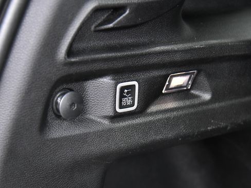 Used 2024 Jeep Grand Cherokee L Laredo AWD/4WD image 46