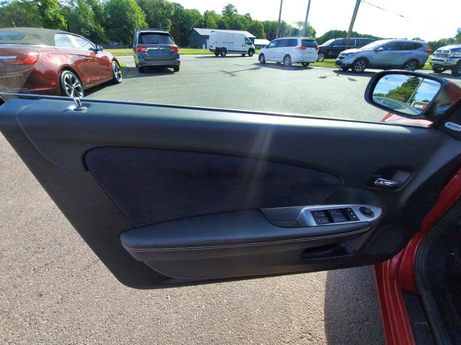 Used 2012 Chrysler 200 S FWD image 8