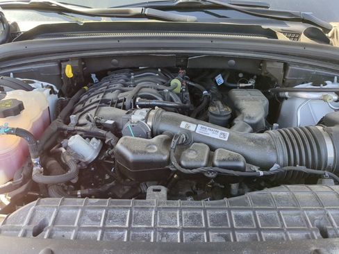 Used 2023 Jeep Grand Cherokee Limited w/ Luxury Tech Group II image 22