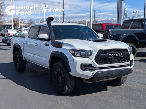 Used 2019 Toyota Tacoma TRD Pro image 1