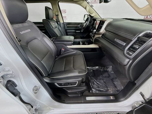 Used 2019 RAM 1500 Laramie AWD/4WD image 30