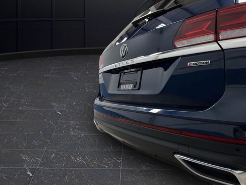 Used 2021 Volkswagen Atlas SE image 33