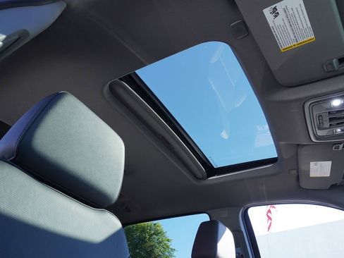 Certified 2023 GMC Sierra 1500 SLT w/ SLT Convenience Package image 14