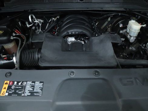 Used 2019 GMC Yukon XL SLT w/ Graphite Performance Edition image 38