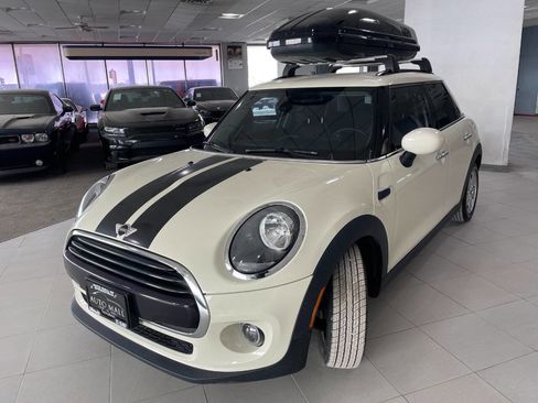 Used 2020 MINI Cooper 4-Door Hardtop w/ Storage Package image 3