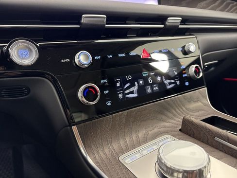 New 2026 Genesis G80 2.5T Advanced image 33