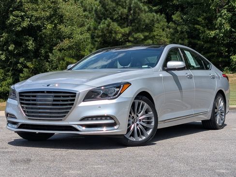 Used 2018 Genesis G80 5.0 Ultimate RWD image 4