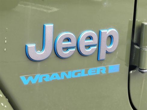 Used 2023 Jeep Wrangler Unlimited Rubicon 4xe w/ Steel Bumper Group image 27