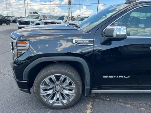 Used 2023 GMC Sierra 1500 Denali w/ Denali Reserve Package AWD/4WD image 10