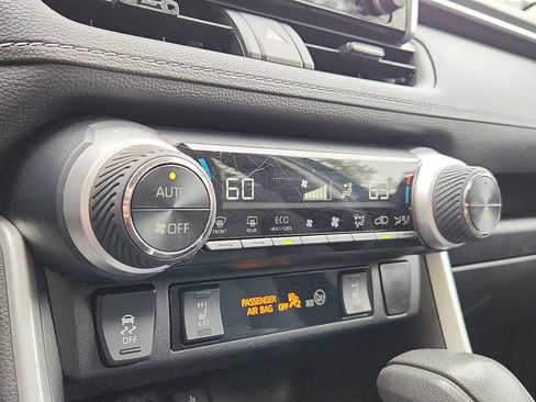 Certified 2021 Toyota RAV4 XLE image 18