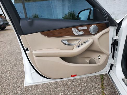 Used 2019 Mercedes-Benz C 300 4MATIC Sedan image 17