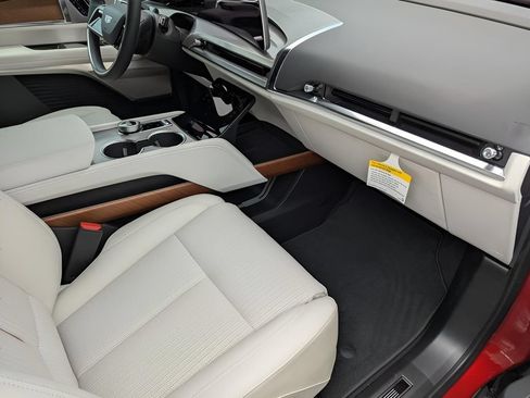 New 2026 Cadillac Vistiq Sport AWD/4WD image 14