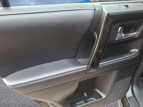 Used 2019 Toyota 4Runner Limited AWD/4WD image 12