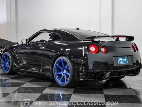 Used 2013 Nissan GT-R Premium image 8