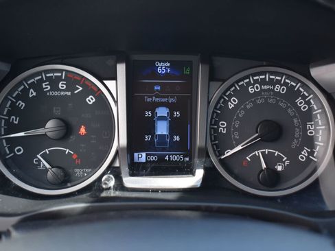 Certified 2023 Toyota Tacoma SR5 w/ Black Out Package (TMS) AWD/4WD image 6