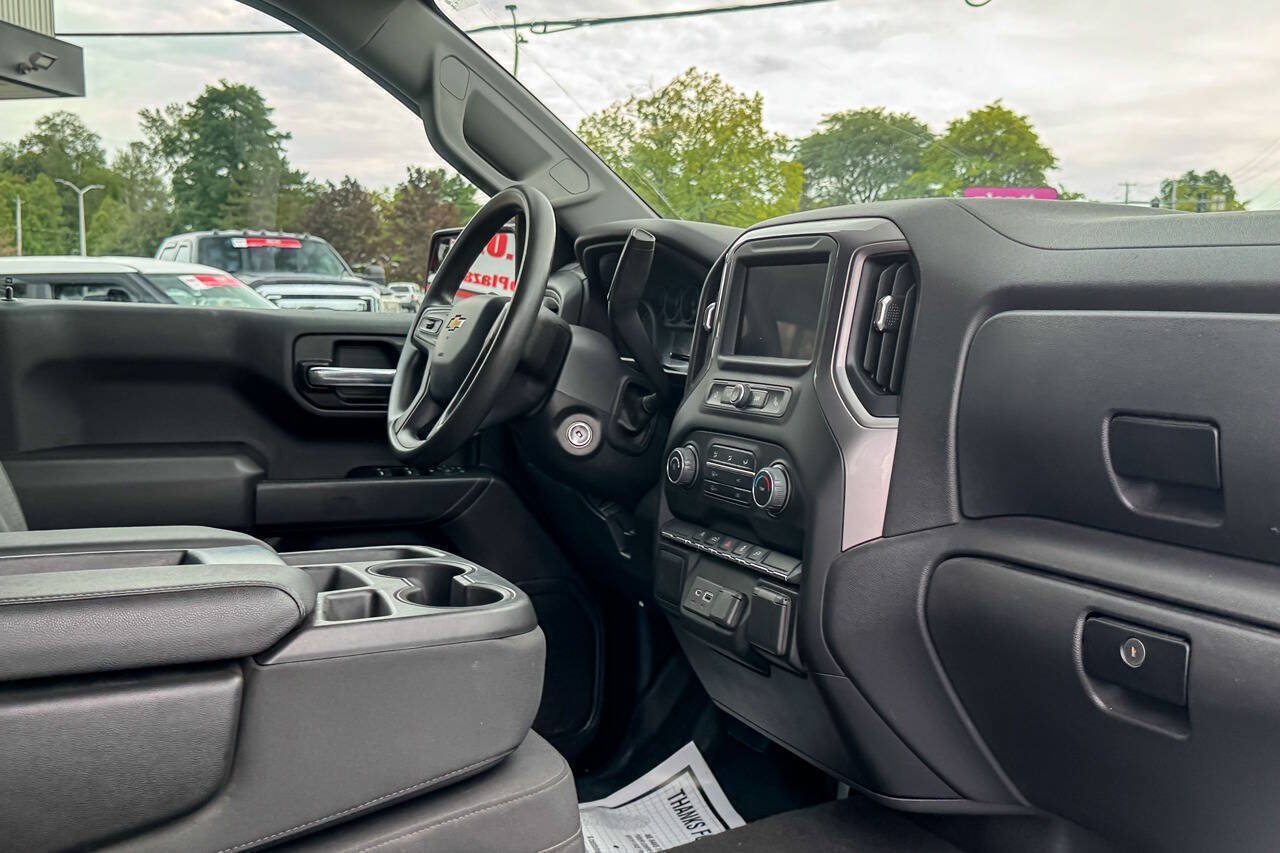 Used 2022 Chevrolet Silverado 1500 Custom AWD/4WD image 14