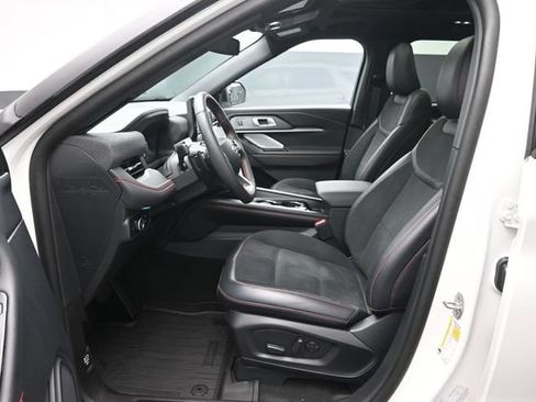 Certified 2025 Ford Explorer ST AWD/4WD image 10