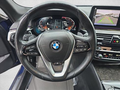 Used 2022 BMW 530i xDrive w/ Convenience Package image 18