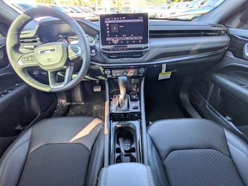 New 2026 Jeep Compass Latitude AWD/4WD image 13