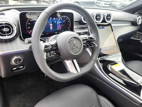 Used 2025 Mercedes-Benz C 300 4MATIC Sedan image 21