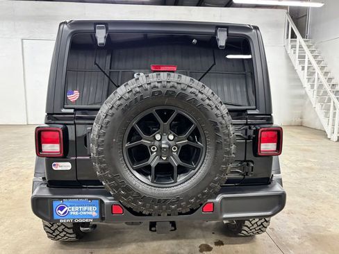 Used 2025 Jeep Wrangler Unlimited Sport AWD/4WD image 7