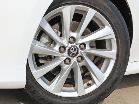 Used 2024 Toyota Camry LE image 11