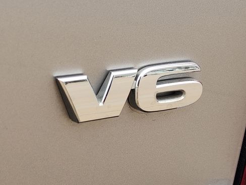 Used 2018 Toyota Tacoma SR5 image 13