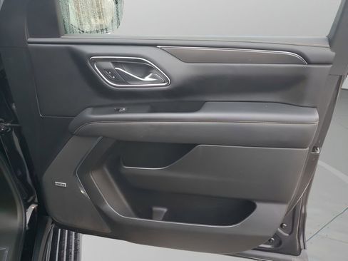 Used 2022 GMC Yukon XL AT4 image 13