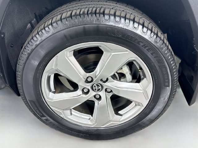 Certified 2021 Toyota RAV4 Limited AWD/4WD image 34