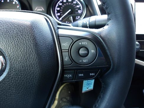 Used 2019 Toyota Camry SE FWD image 15