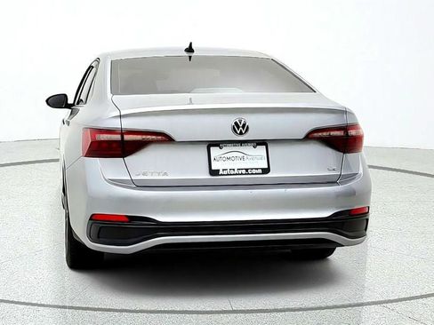 Used 2022 Volkswagen Jetta SE FWD image 6