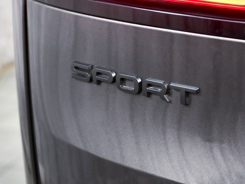 Used 2023 Land Rover Range Rover Sport SE Dynamic image 99