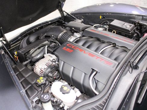 Used 2013 Chevrolet Corvette Convertible image 17