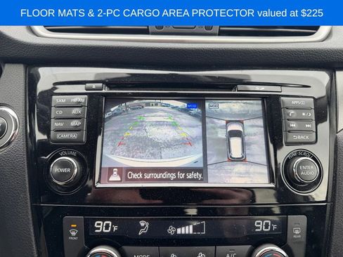 Used 2016 Nissan Rogue SV w/ SV Premium Package image 4