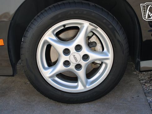 Used 1999 Pontiac Firebird Formula w/ Security Pkg RWD image 9