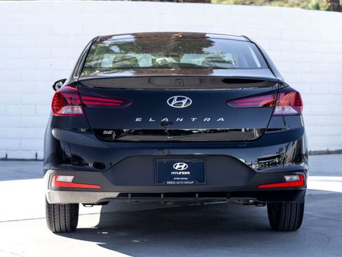 Used 2020 Hyundai Elantra SE image 11