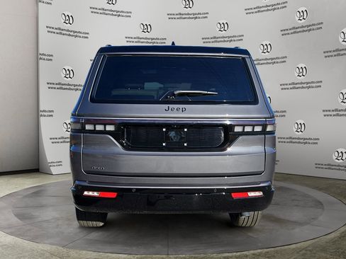 New 2026 Jeep Grand Wagoneer Summit w/ Premium Group III image 4