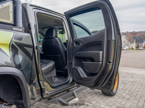 Used 2017 Chevrolet Colorado ZR2 w/ LPO, Premium Interior Package AWD/4WD image 38