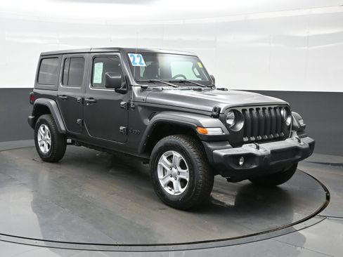 Used 2022 Jeep Wrangler Unlimited Sport image 8