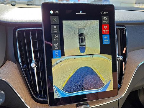 New 2026 Volvo XC60 B5 Plus w/ Protection Package Premier image 27