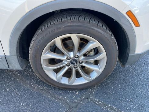 Used 2018 Lincoln MKC Select w/ Select Plus Package image 2