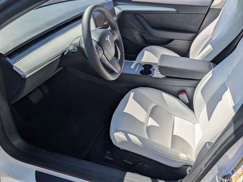 Used 2023 Tesla Model 3 Standard Range image 7