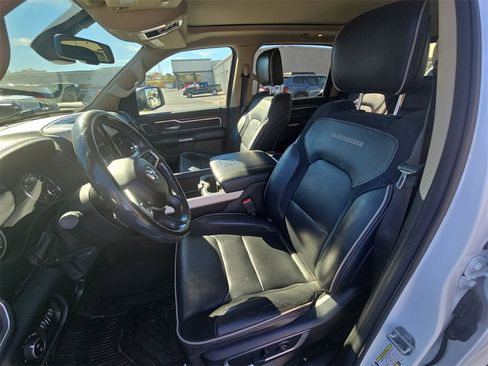 Used 2019 RAM 1500 Laramie image 17