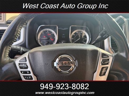 Used 2016 Nissan Titan SL image 19